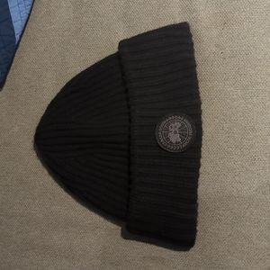 Canada Goose black rib disk toque